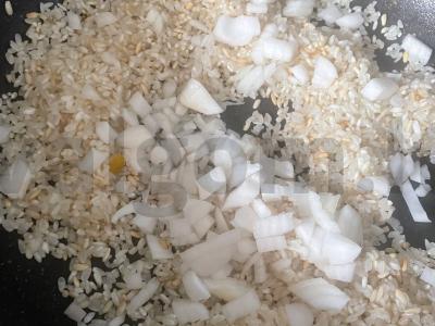 Rudieji ryžiai su daržovėmis per 25 minutes Žingsnis 2