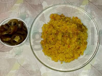 Kumpio plovas su šafraniniu dobilu pagrindine nuotrauka