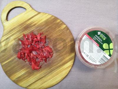 Salotas su midijomis, pomidorais ir imbieru Žingsnis 3