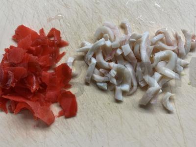 Salotos su pupelėmis, imbieru, kalmarais ir ridikėliais Žingsnis 3