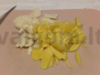 Sriuba su makaronais iš silkės pomidorų padaže Žingsnis 4