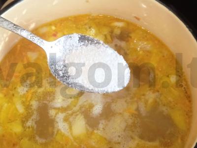 Sriuba su makaronais iš silkės pomidorų padaže Žingsnis 7