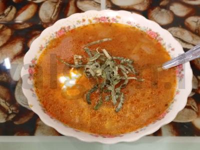 Sriuba su makaronais iš silkės pomidorų padaže pagrindine nuotrauka