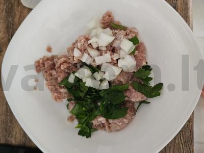 Namų čeburekai su faršu ir žolelėmis Žingsnis 5