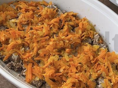 Salotas su kepenimis ir marinuotais agurkais Žingsnis 4