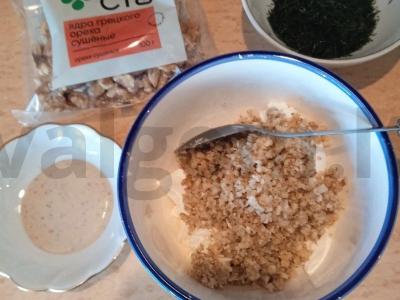 Cukinijų ritinėliai su graikiniais riešutais ir varškės sūriu Žingsnis 2