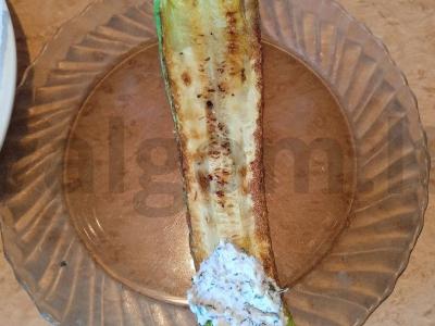 Cukinijų ritinėliai su graikiniais riešutais ir varškės sūriu Žingsnis 8