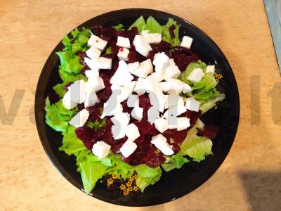 Salotos su marinuotomis burokėliais ir mocarela Žingsnis 4