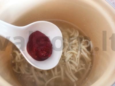 Greitas sriuba su makaronais ir pomidorų tyrė Žingsnis 4