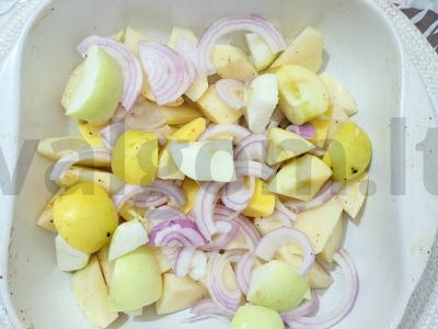 Vištiena, kepta su obuoliais ir bulvėmis orkaitėje Žingsnis 4