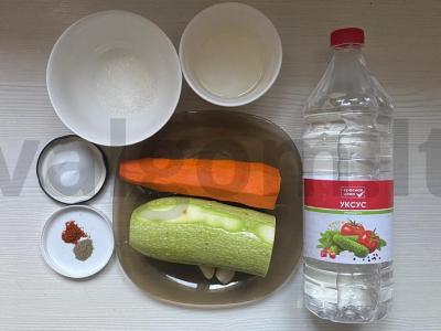 Aštrus užkandis iš cukinijos ir morkų Žingsnis 1