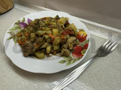 Čanachi su kiauliena pietums pagrindine nuotrauka