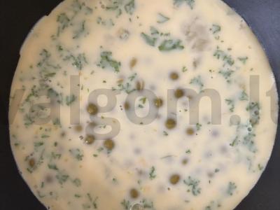 Kiaušiniai su žaliais žirneliais pusryčiams Žingsnis 6