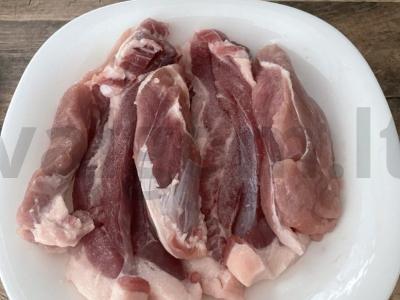 Spagečiai su mėsa ir pupelėmis Žingsnis 1