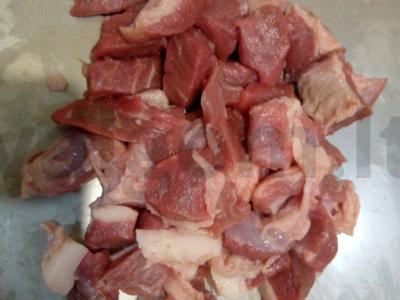 Aštrus jautienos patiekalas su daržovėmis Žingsnis 1