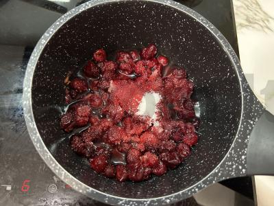 Vyšnių štrudelis iš sluoksniuoto tešlos Žingsnis 2