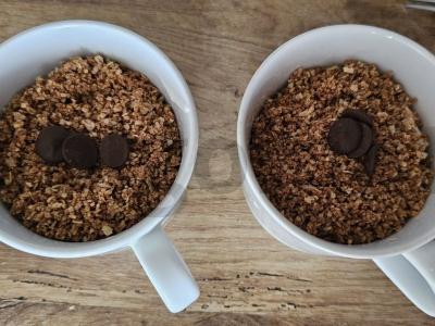 Desertas stiklinėje be kepimo pagrindine nuotrauka