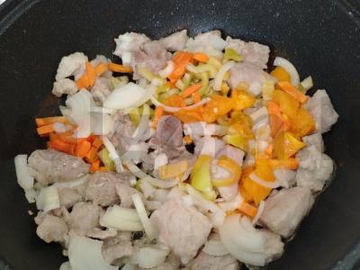 Grikių košė su mėsa ir daržovėmis vakarienei Žingsnis 4