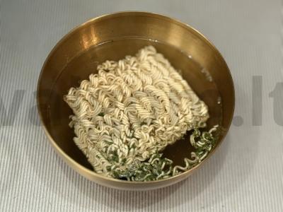 Greito paruošimo makaronai su krevetėmis Žingsnis 1