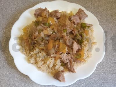 Kvinoja su daržovėmis ir kalakutienos šlaunelių filė Žingsnis 8