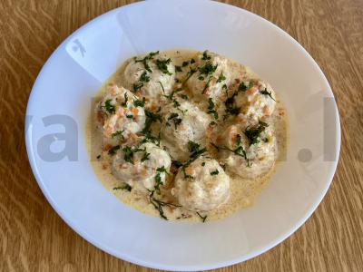 Vištienos kukuliai grietinėlės padaže pagrindine nuotrauka