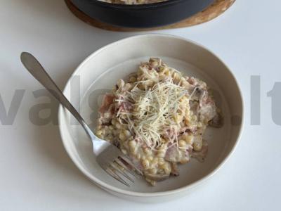 Pasta pttim su bekonu ir grybais per 20 minučių pagrindine nuotrauka