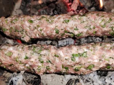 Kiaulienos lyulya-kebabas ant anglių Žingsnis 7