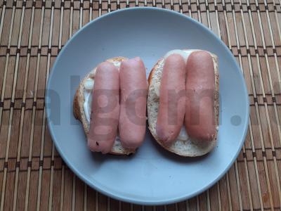 Skrebučiai su dešrelėmis ir marinuotais svogūnais Žingsnis 5