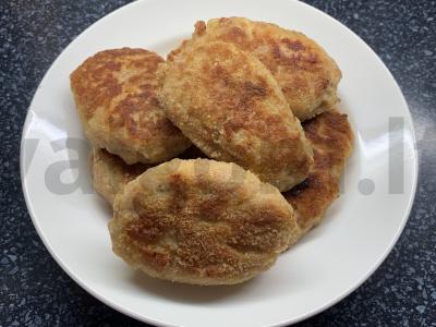 Kalakutienos kotletai su bulvėmis ir svogūnais Žingsnis 8