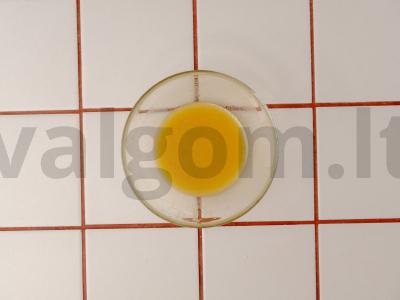 Krevetės su kiaušiniu, žaliu žirneliu ir padažu Žingsnis 5