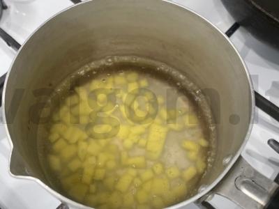 Žuvies sriuba su kukurūzų kruopomis Žingsnis 2