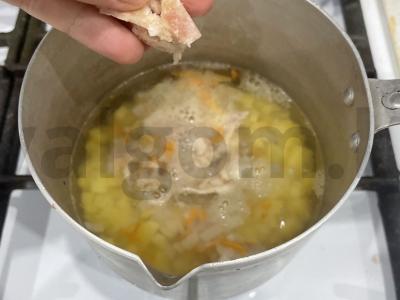 Žuvies sriuba su kukurūzų kruopomis Žingsnis 5