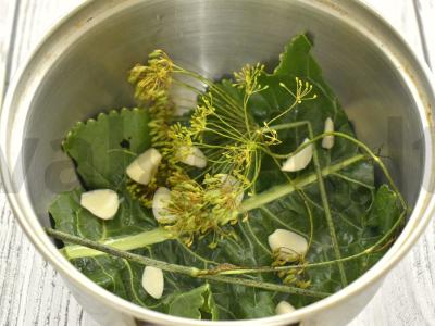 Sūdyti agurkai gazuotu vandeniu Žingsnis 2