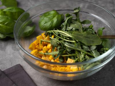 Salotas su jauna kukurūza ir bekonu Žingsnis 3