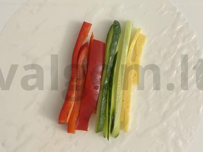 Daržovių ir sūrio spring roll Žingsnis 7