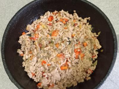 Makaronai su daržovėmis ir triušio faršu Žingsnis 4