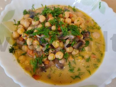 Avinžirniai su grybais grietinėlės padaže pagrindine nuotrauka