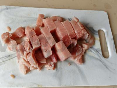 Guliašas su daržovėmis ir prieskoniais Žingsnis 1