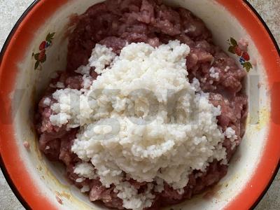 Namų kotletai pomidorų padaže Žingsnis 2