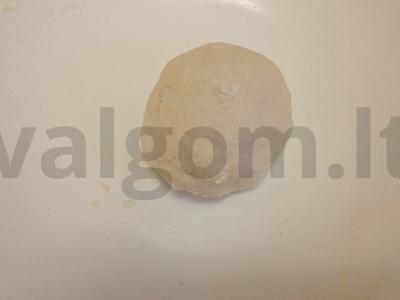 Pizetta su džiovintais pomidorais, krevetėmis ir rikota Žingsnis 2