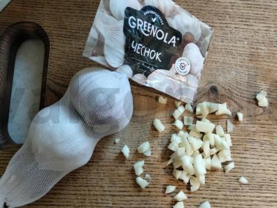 Jaunas virtas bulves, kepamos keptuvėje su česnaku Žingsnis 5