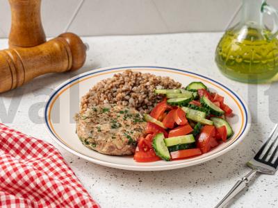 Grikių košė su kalakutienos kotletais pagrindine nuotrauka