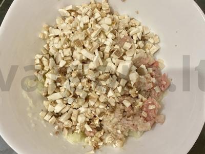 Vištienos kotletai su pievagrybiais per 30 minučių Žingsnis 2