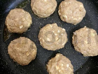 Vištienos kotletai su pievagrybiais per 30 minučių Žingsnis 3