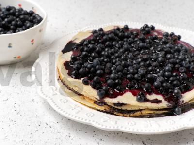 Paprastas blynų tortas su mėlynėmis Žingsnis 10