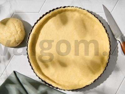 Svogūnų pyragas su lydytu sūriu Žingsnis 4