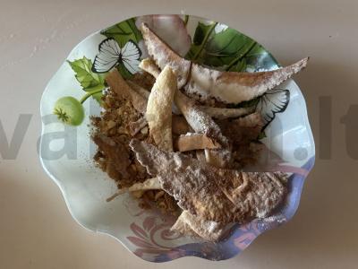 Karališkos torto „Sūdyta karamelė“ korpusai Žingsnis 12