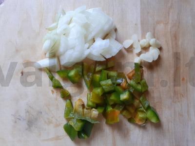 Troškinta vištienos krūtinėlė su daržovėmis ir sūriu Žingsnis 2