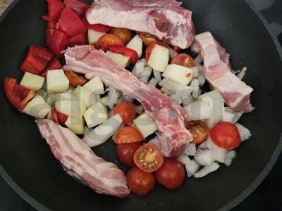 Sotūs lagmanas su kiaulienos šonkauliais Žingsnis 2