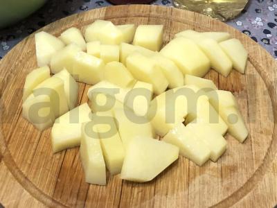 Daržovių troškinys su pomidorų tyrė Žingsnis 2